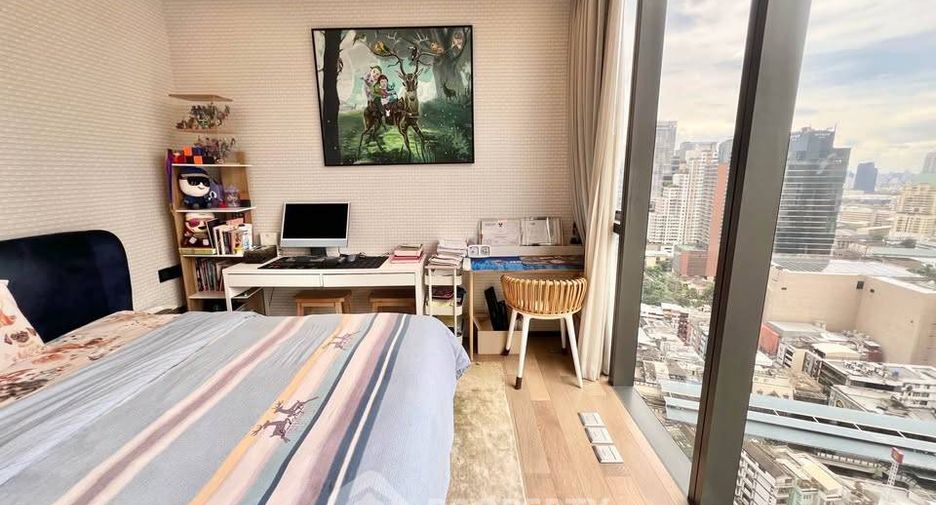 For sale 3 bedrooms condo in Khlong Toei, Bangkok
