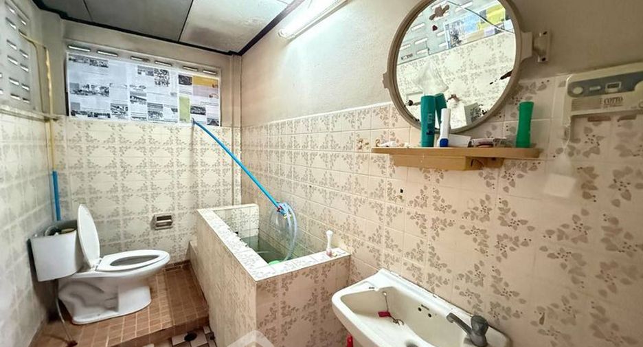 For sale 4 ベッドルーム house in Si Racha, Chonburi