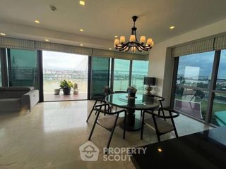 Condo en venta de 3 habitaciones en Yan Nawa, Bangkok