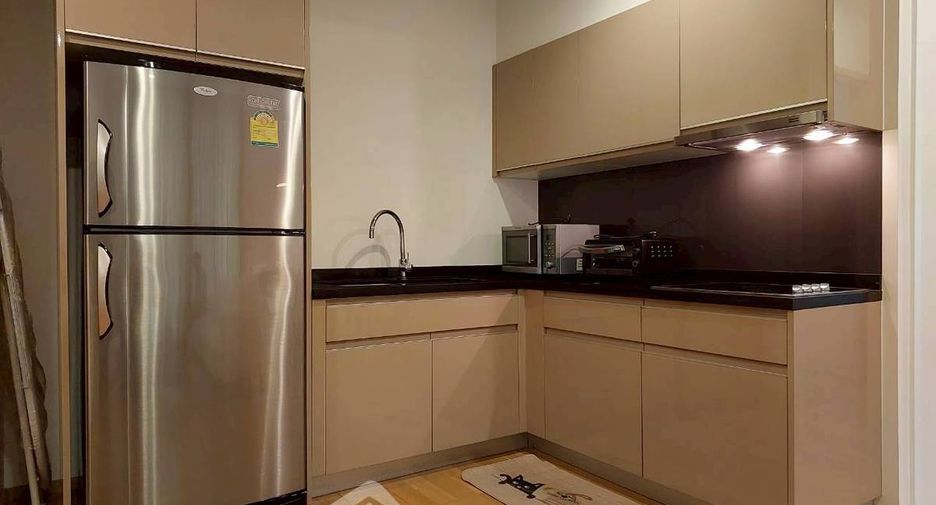 À vendre 2 chambres condo à Khlong Toei, Bangkok