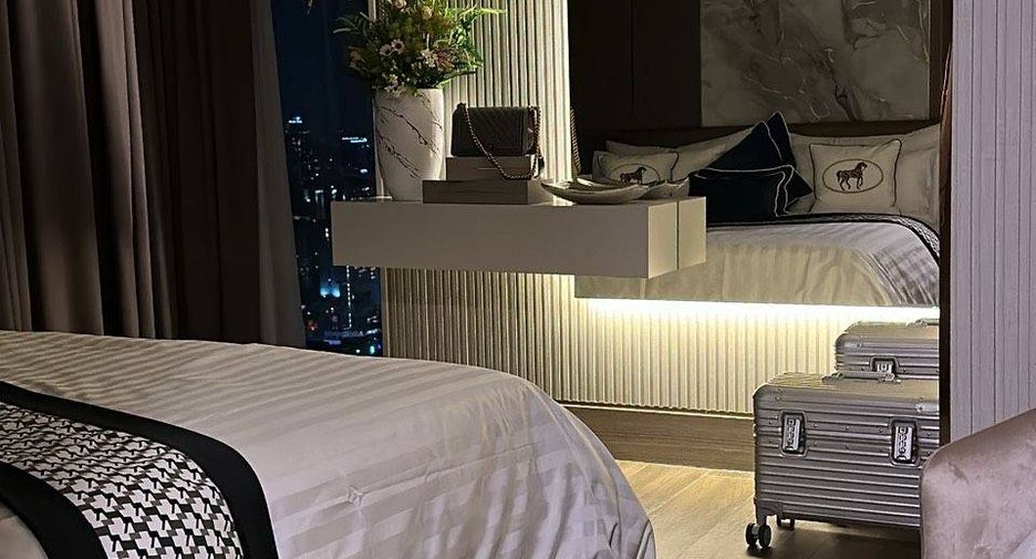 For sale 4 ベッドルーム condo in Watthana, Bangkok