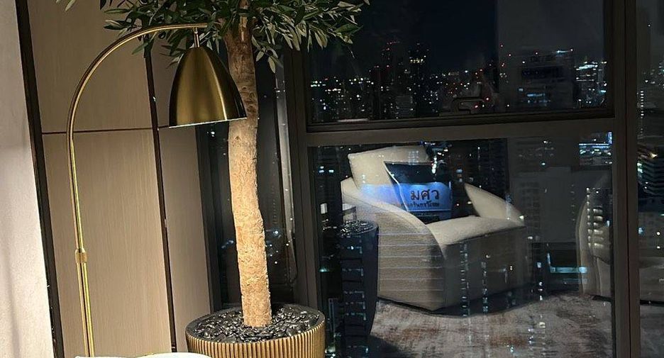 For sale 4 ベッドルーム condo in Watthana, Bangkok