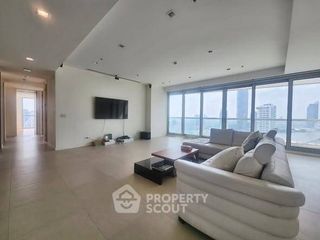 For sale 3 bedrooms condo in Sathon, Bangkok
