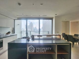 For sale 3 bedrooms condo in Sathon, Bangkok