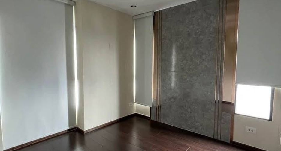 For sale 2 bedrooms condo in Watthana, Bangkok