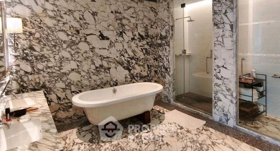 For sale 2 bedrooms condo in Sathon, Bangkok