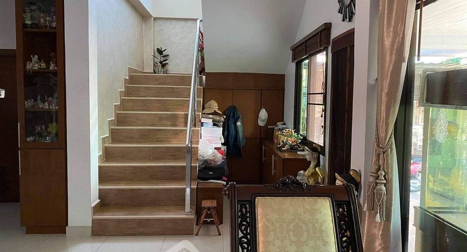 Casa en venta de 4 habitaciones en Bang Saray, Pattaya