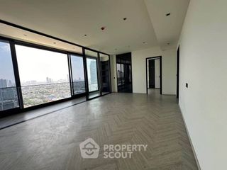 Продажа 3 спальни кондо в Кхлонг Сан, Бангкок