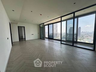 Продажа 3 спальни кондо в Кхлонг Сан, Бангкок