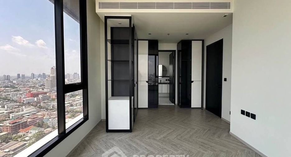 Condo en venta de 3 habitaciones en Khlong San, Bangkok