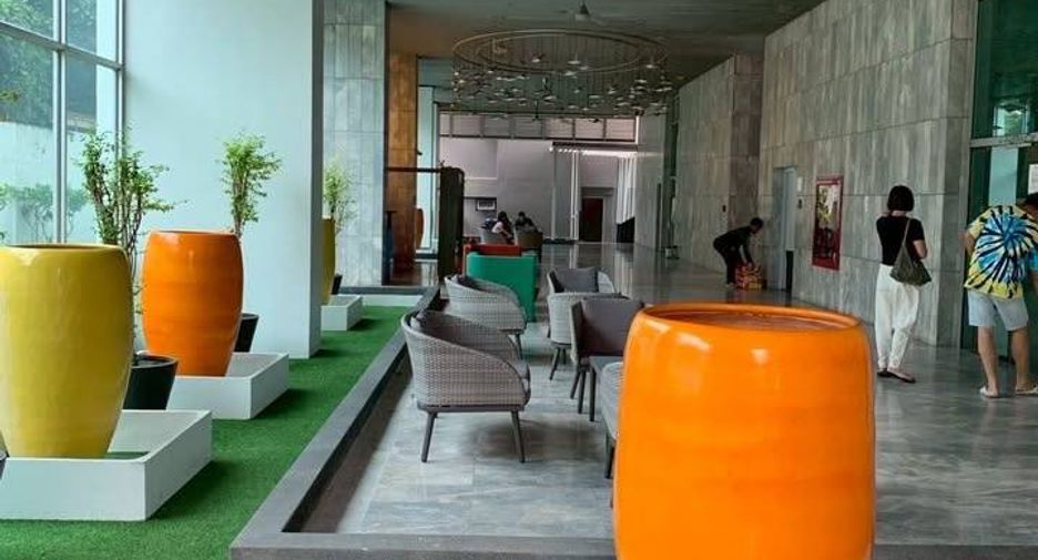 For sale 2 bedrooms condo in Phaya Thai, Bangkok