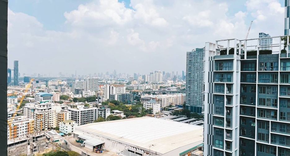 For sale 1 bed condo in Phra Khanong, Bangkok