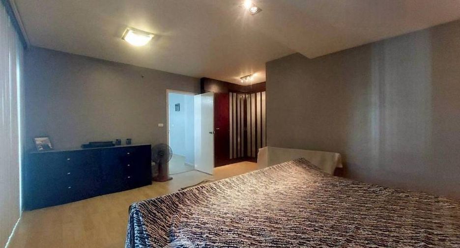 For sale 2 bedrooms condo in Phaya Thai, Bangkok