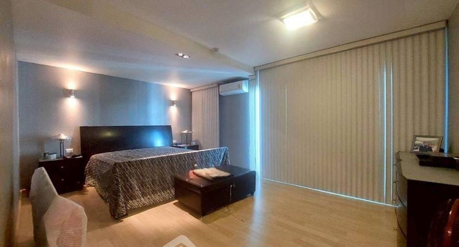 For sale 2 bedrooms condo in Phaya Thai, Bangkok