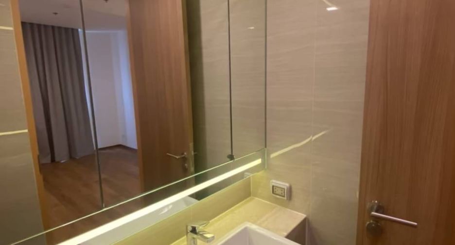 For rent 2 bedrooms condo in Watthana, Bangkok