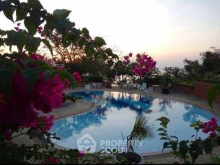 Аренда 3 спальни дом в Банг Ламунг, Чонбури