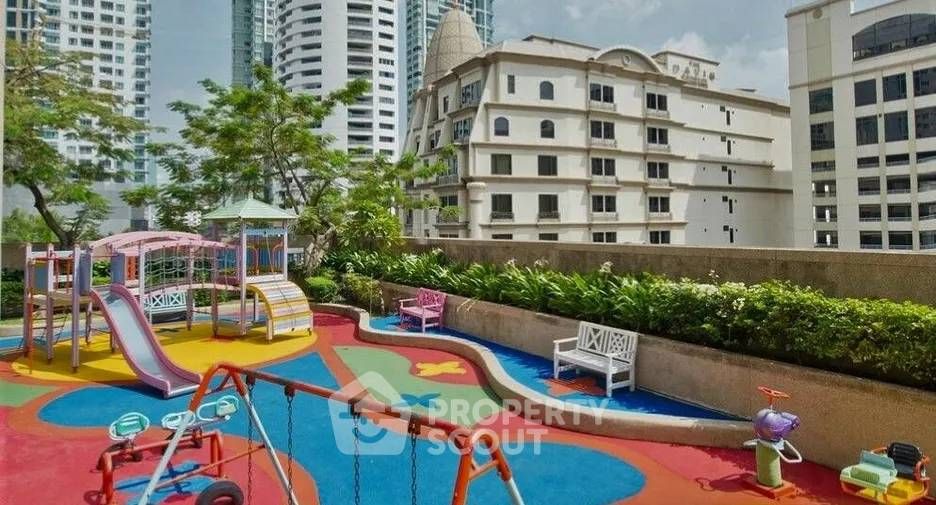 For rent 3 bedrooms condo in Khlong Toei, Bangkok