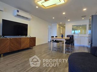 For rent 3 bedrooms condo in Bang Rak, Bangkok