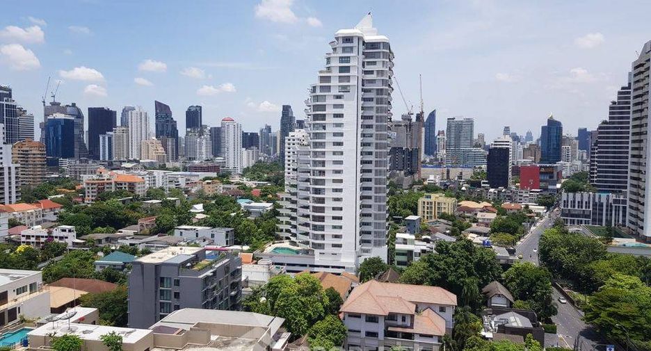 Wohnung zur Miete mit 3 Zimmer in Watthana, Bangkok