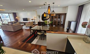 For rent 3 bedrooms condo in Watthana, Bangkok