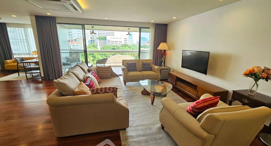 For rent 3 bedrooms condo in Watthana, Bangkok