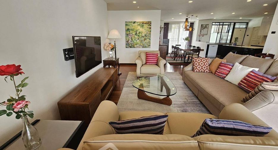 For rent 3 bedrooms condo in Watthana, Bangkok