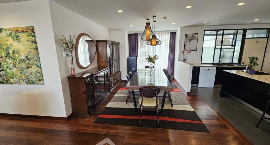 For rent 3 bedrooms condo in Watthana, Bangkok
