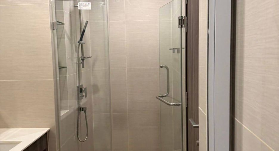For rent 2 bedrooms condo in Bang Na, Bangkok