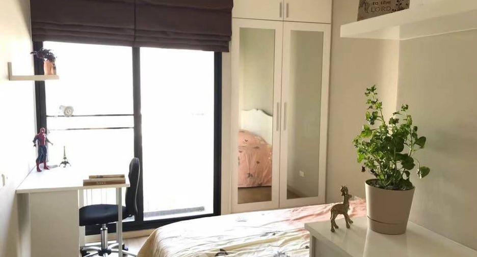 For rent 2 bedrooms condo in Khlong Toei, Bangkok