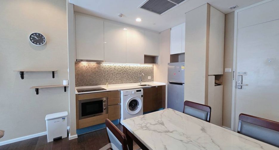 For rent 2 bedrooms condo in Chatuchak, Bangkok
