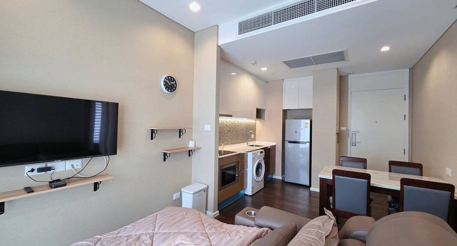 For rent 2 bedrooms condo in Chatuchak, Bangkok