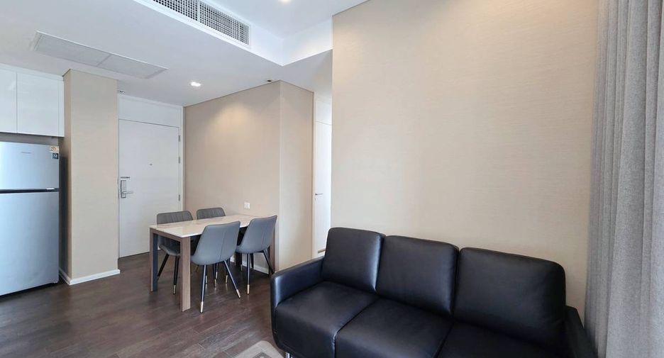For rent 2 bedrooms condo in Chatuchak, Bangkok