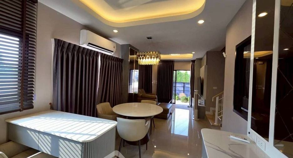 For rent 4 bedrooms house in East Pattaya, Pattaya