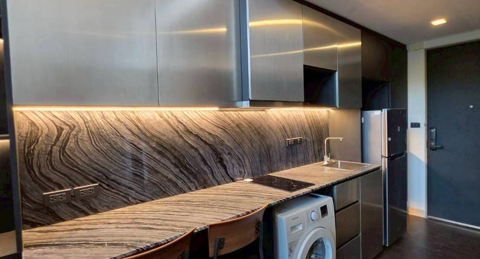 For rent 1 bed condo in Khlong Toei, Bangkok