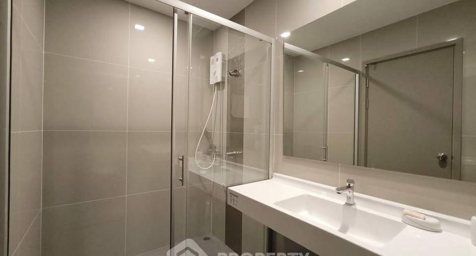 For rent 2 bedrooms condo in Huai Khwang, Bangkok