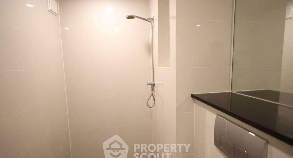 Condo en alquiler de 1 habitaciones en Sathon, Bangkok