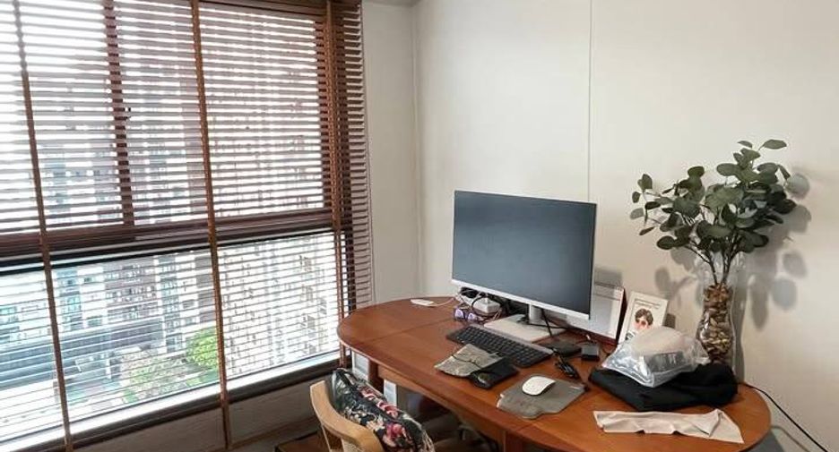 For rent 2 bedrooms condo in Bang Phlat, Bangkok