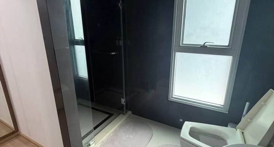 Condo en alquiler de 2 habitaciones en Phra Khanong, Bangkok