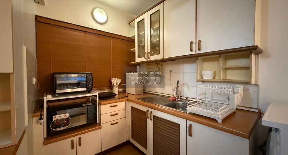 Condo en alquiler de 3 habitaciones en Watthana, Bangkok