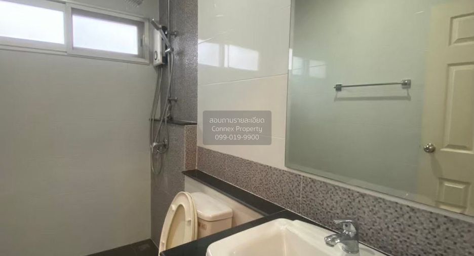 For rent 4 ベッドルーム townhouse in Khlong Sam Wa, Bangkok