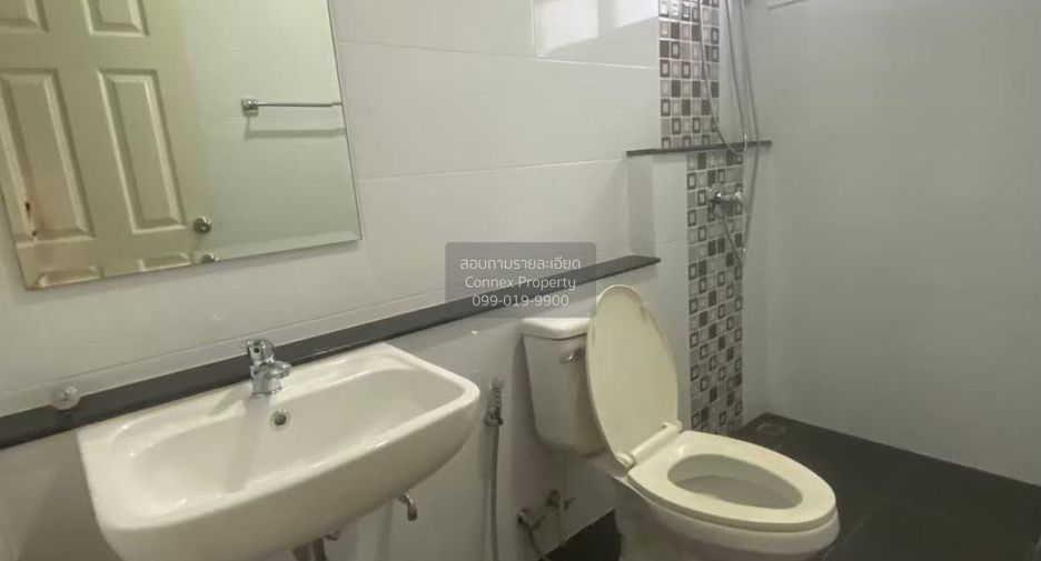 For rent 4 ベッドルーム townhouse in Khlong Sam Wa, Bangkok