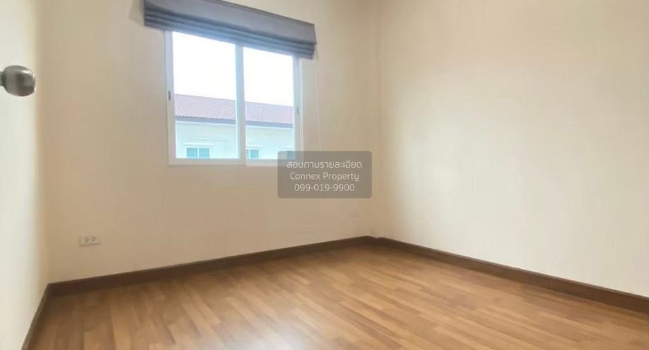For rent 4 ベッドルーム townhouse in Khlong Sam Wa, Bangkok