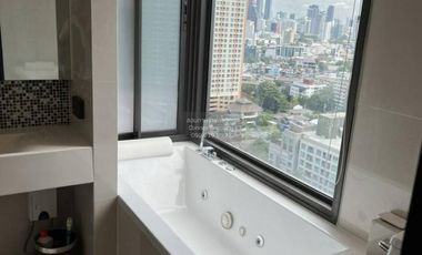 Condo en alquiler de 1 habitaciones en Khlong Toei, Bangkok