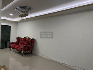 出租 3 卧室 联排别墅 在 Sai Mai, 曼谷