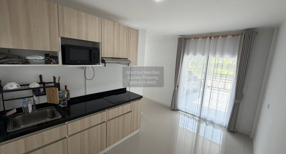 For rent 3 bedrooms townhouse in Krathum Baen, Samut Sakhon