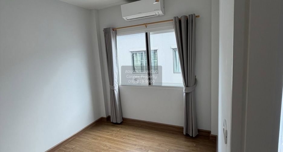 For rent 3 bedrooms townhouse in Krathum Baen, Samut Sakhon