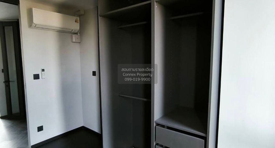 For rent 3 bedrooms townhouse in Huai Khwang, Bangkok