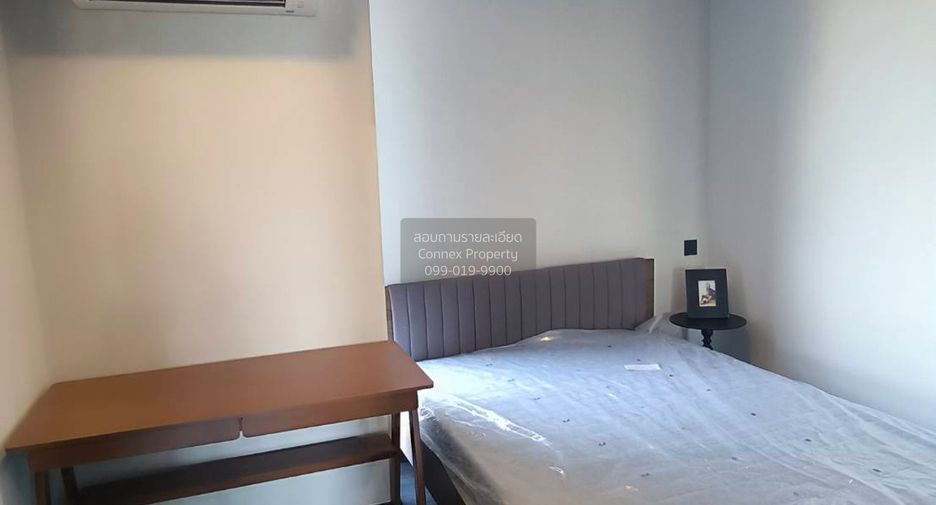 For rent 3 bedrooms townhouse in Huai Khwang, Bangkok