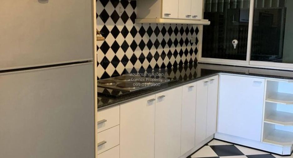 For rent 3 bedrooms condo in Watthana, Bangkok