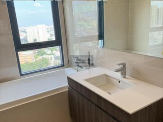 Condo en alquiler de 2 habitaciones en Bang Na, Bangkok